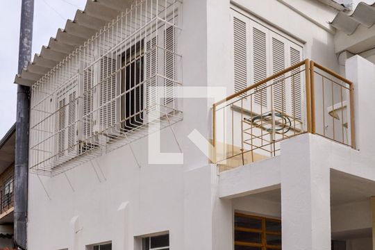Área comum de casa para alugar com 4 quartos, 249m² em Teresópolis, Porto Alegre