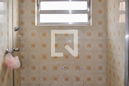 Banheiro Suíte 2 de casa para alugar com 4 quartos, 249m² em Teresópolis, Porto Alegre