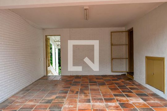 Área comum de casa para alugar com 4 quartos, 249m² em Teresópolis, Porto Alegre