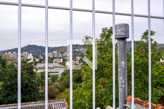 Vista Suíte 3 de casa para alugar com 4 quartos, 249m² em Teresópolis, Porto Alegre