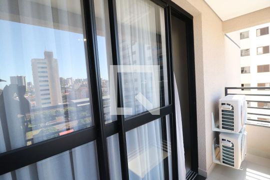 Sacada de apartamento para alugar com 1 quarto, 40m² em Saraiva, Uberlândia