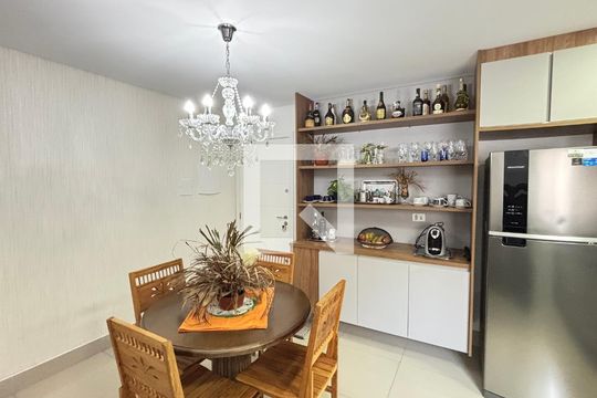 Sala de apartamento à venda com 2 quartos, 140m² em Vila Valparaíso, Santo André
