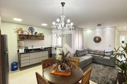Apartamento à venda com 2 quartos, 140m² em Vila Valparaíso, Santo André