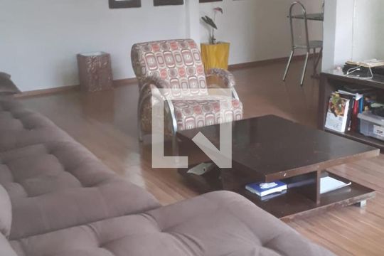 Sala de TV de casa à venda com 5 quartos, 225m² em Vila Formosa, São Paulo