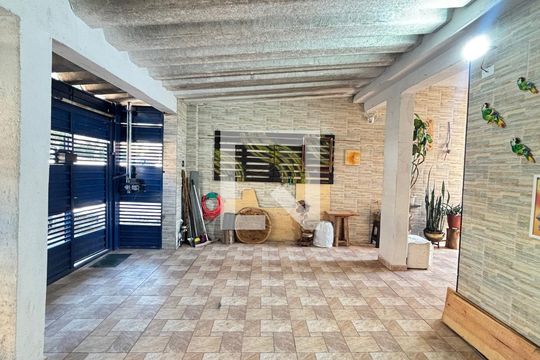 Garagem de casa à venda com 2 quartos, 230m² em Jardim Marek, Santo André