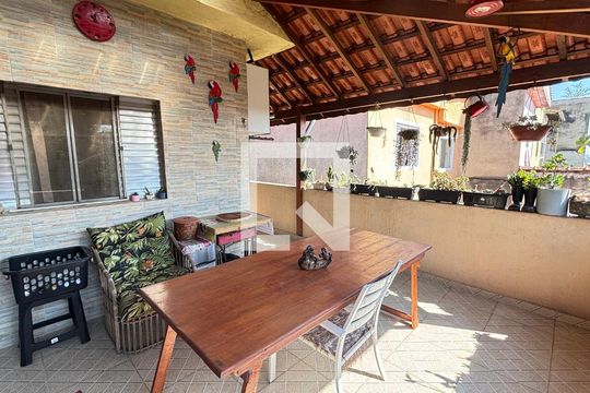 Área de Serviço de casa à venda com 2 quartos, 230m² em Jardim Marek, Santo André