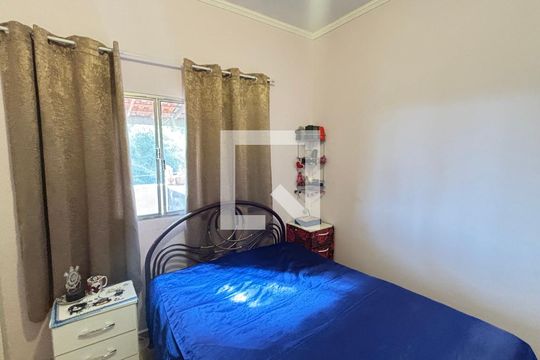 Quarto 1 de casa à venda com 2 quartos, 230m² em Jardim Marek, Santo André
