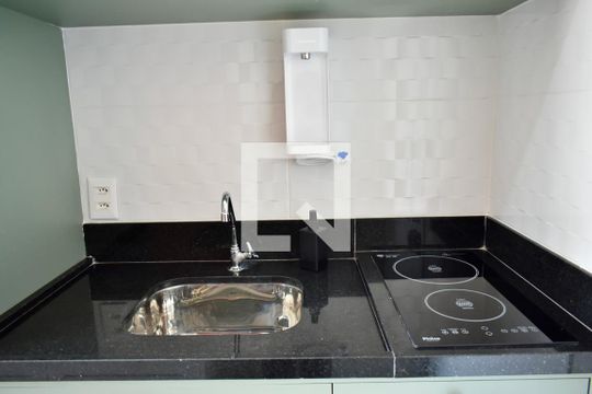 Cozinha de kitnet/studio à venda com 1 quarto, 28m² em Vila Clementino, São Paulo