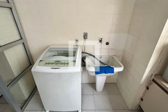 Área de Serviço de apartamento para alugar com 3 quartos, 130m² em Jardins, São Paulo