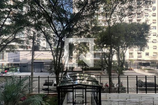 Vista da sala de apartamento para alugar com 3 quartos, 130m² em Jardins, São Paulo