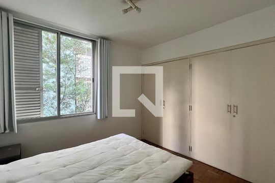 Quarto 1 de apartamento à venda com 3 quartos, 130m² em Jardins, São Paulo