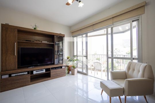 Apartamento para alugar com 3 quartos, 122m² em Grajaú, Rio de Janeiro