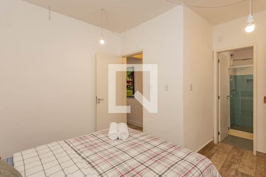 Suíte de apartamento à venda com 2 quartos, 59m² em Vila Brasílio Machado, São Paulo
