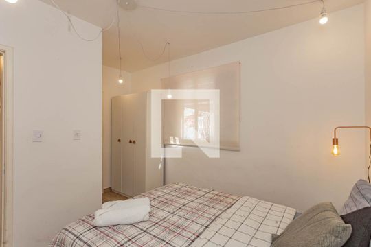 Suíte de apartamento para alugar com 2 quartos, 59m² em Vila Brasílio Machado, São Paulo