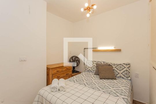 Quarto de apartamento à venda com 2 quartos, 59m² em Vila Brasílio Machado, São Paulo