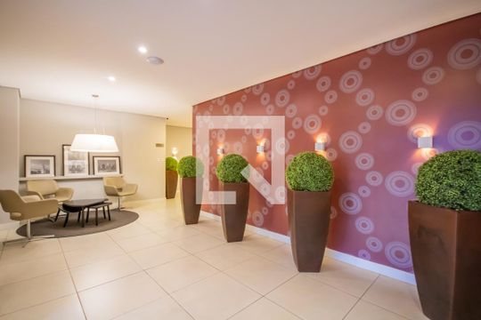 Hall de entrada de apartamento para alugar com 1 quarto, 28m² em Vila Yara, Osasco