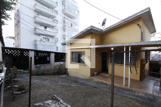 Quintal de casa à venda com 7 quartos, 338m² em Salgado Filho, Belo Horizonte