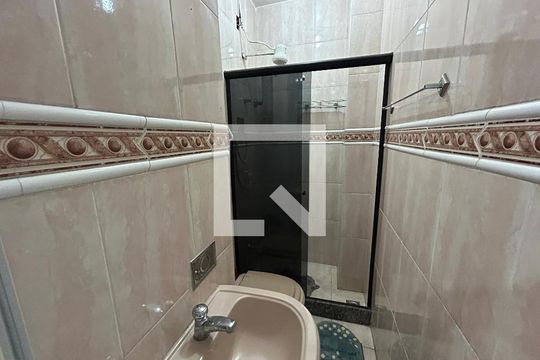 Banheiro de apartamento para alugar com 1 quarto, 40m² em Méier, Rio de Janeiro