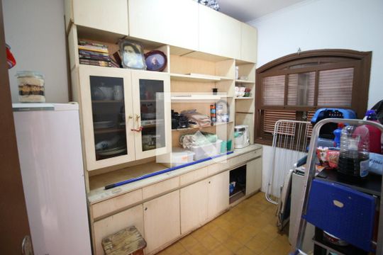 Quarto área de serviço de casa à venda com 3 quartos, 180m² em Vila Yara, Osasco