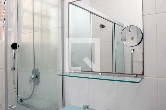 Banheiro de apartamento para alugar com 1 quarto, 51m² em Moinhos de Vento, Porto Alegre