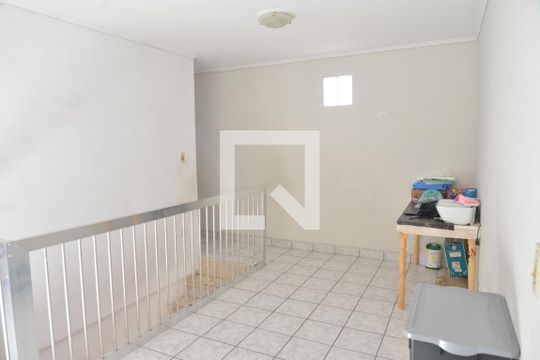 Sala 2 de casa à venda com 3 quartos, 275m² em Vila Valparaíso, Santo André