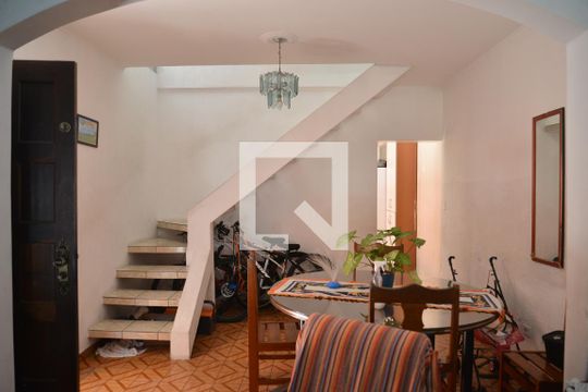 Sala de casa à venda com 3 quartos, 275m² em Vila Valparaíso, Santo André