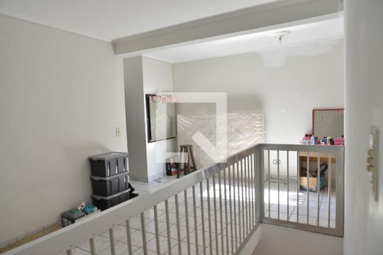 Sala 2 de casa à venda com 3 quartos, 275m² em Vila Valparaíso, Santo André