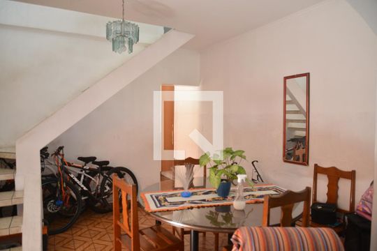 Sala de casa à venda com 3 quartos, 275m² em Vila Valparaíso, Santo André