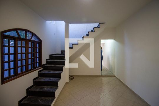 Sala de casa para alugar com 4 quartos, 150m² em Itaim Paulista, São Paulo