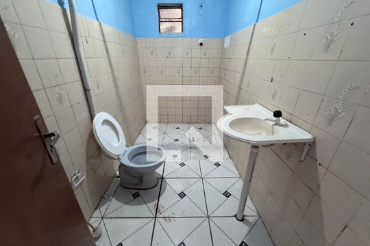 Banheiro de casa para alugar com 2 quartos, 100m² em São Miguel, São Leopoldo