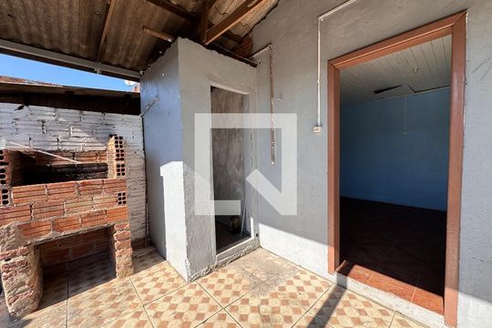 Área comum de casa para alugar com 2 quartos, 100m² em São Miguel, São Leopoldo