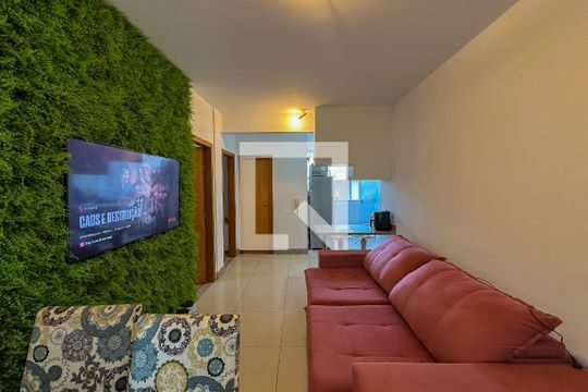 Sala de apartamento à venda com 2 quartos, 68m² em Vila Amaral, Belo Horizonte