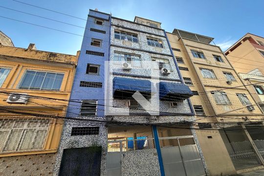 Fachada + plaquinha de apartamento à venda com 3 quartos, 80m² em Méier, Rio de Janeiro