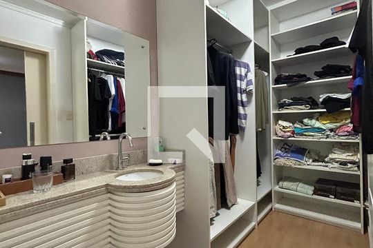 Closet Suíte de casa à venda com 3 quartos, 290m² em Jardim America, São Leopoldo