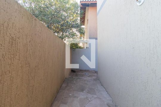 Área externa de casa de condomínio à venda com 2 quartos, 130m² em Ipanema, Porto Alegre