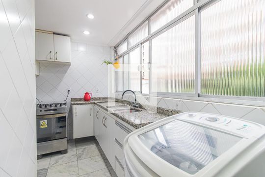 Cozinha e Área de Serviço de apartamento para alugar com 3 quartos, 102m² em Santa Tereza, Porto Alegre
