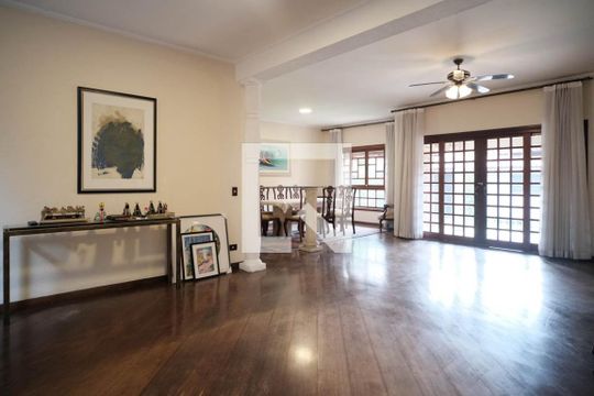 Sala de casa para alugar com 4 quartos, 380m² em Jardim Popular, São Paulo