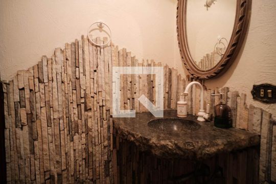 Lavabo de casa para alugar com 4 quartos, 380m² em Jardim Popular, São Paulo