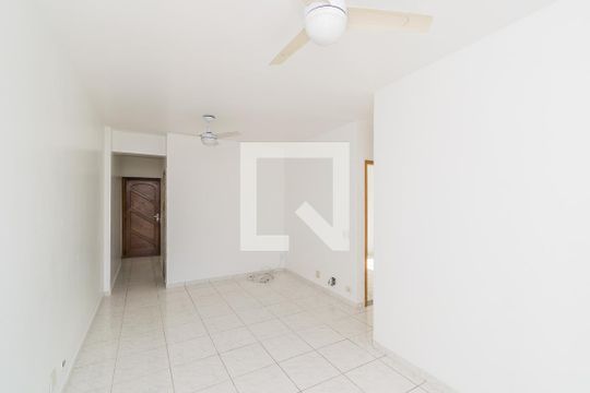 Sala de apartamento à venda com 2 quartos, 65m² em Vila da Penha, Rio de Janeiro