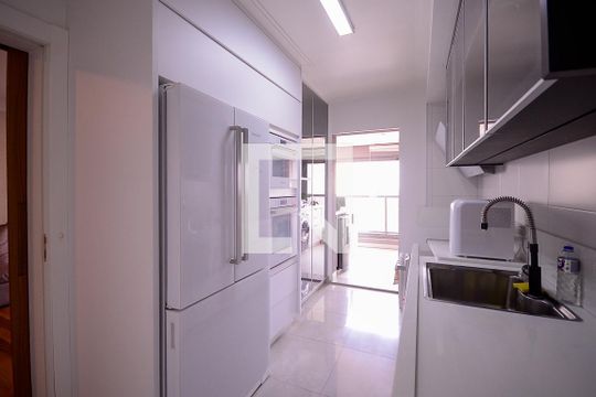 Cozinha de apartamento à venda com 3 quartos, 133m² em Bosque da Saúde, São Paulo