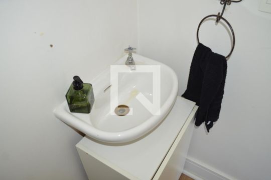 Lavabo de apartamento para alugar com 2 quartos, 86m² em Vila Clementino, São Paulo