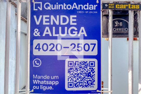 Plaquinha de casa para alugar com 2 quartos, 200m² em Mooca, São Paulo