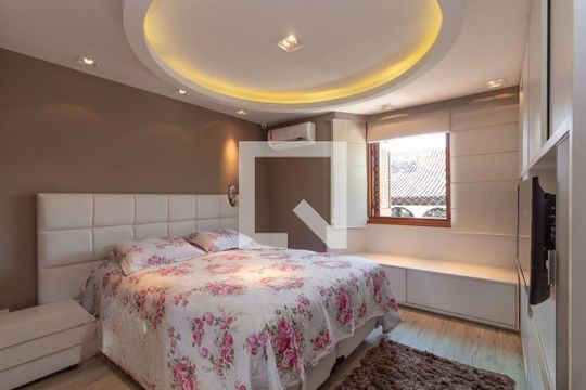 Casa de Condomínio à venda com 3 quartos, 299m² em Cristal, Porto Alegre
