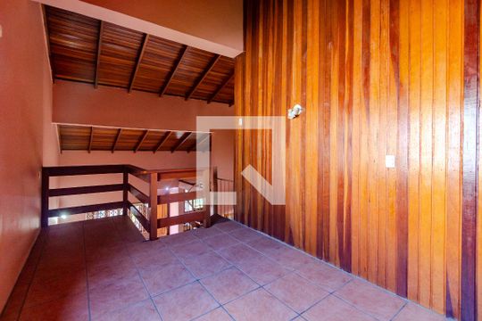 Sala 3 de casa à venda com 2 quartos, 300m² em Ipanema, Porto Alegre