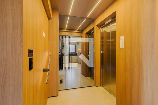 Corredor de apartamento à venda com 2 quartos, 185m² em Vila Mariana, São Paulo