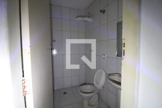 Banheiro  -  de casa à venda com 1 quarto, 500m² em Jardim Ubirajara, São Paulo