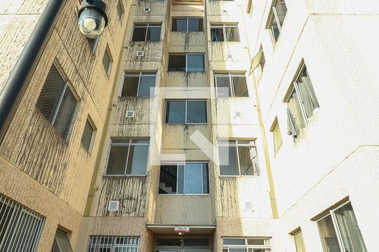 Fachada de apartamento à venda com 2 quartos, 45m² em Sarandi, Porto Alegre