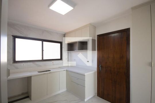 Cozinha de apartamento à venda com 3 quartos, 220m² em Parque Novo Mundo, São Paulo
