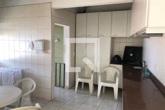 Casa à venda com 3 quartos, 470m² em Vila Monumento, São Paulo