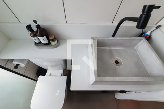 Banheiro Social de apartamento para alugar com 2 quartos, 51m² em Suiço, São Bernardo do Campo